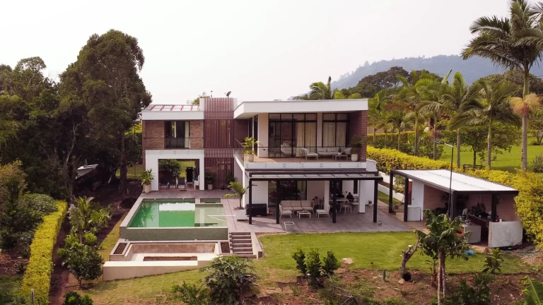 R3A_Corte_002 exterior_edited